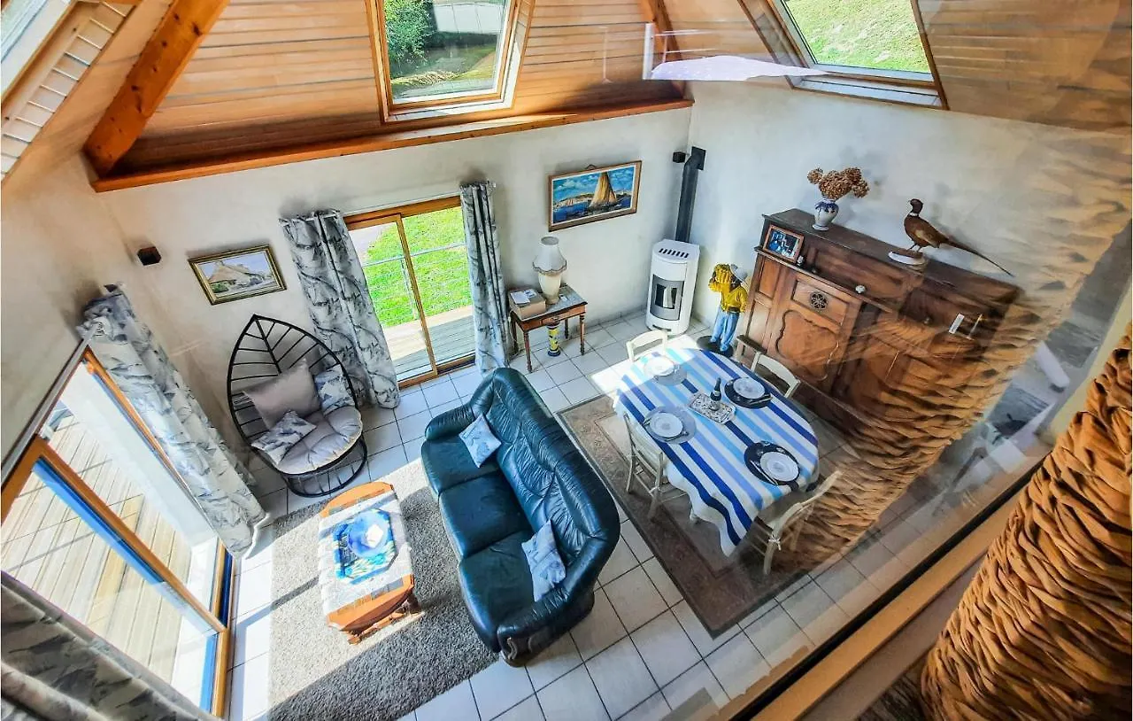 Dom wakacyjny Beautiful Home In Plouigneau With Kitchen